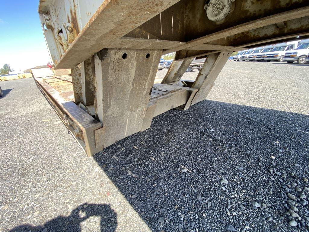 1991 Trail King Tri-Axle 48' Lowboy Trailer