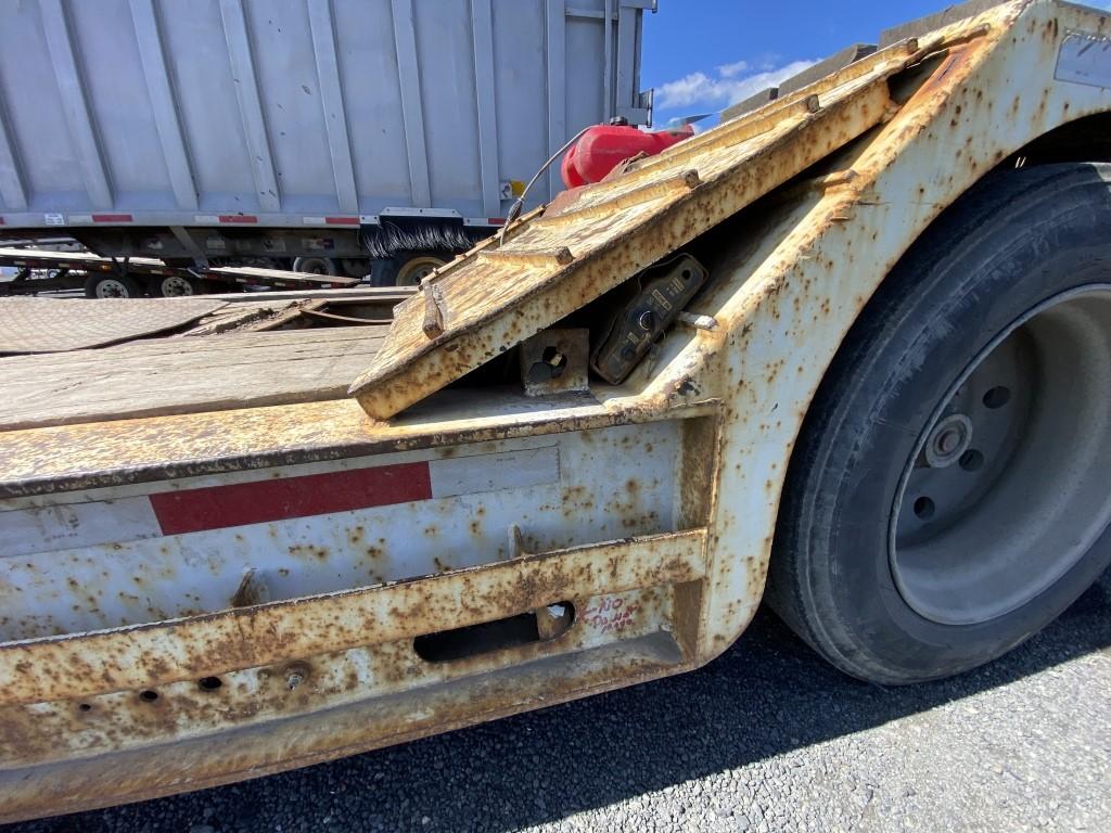 1991 Trail King Tri-Axle 48' Lowboy Trailer