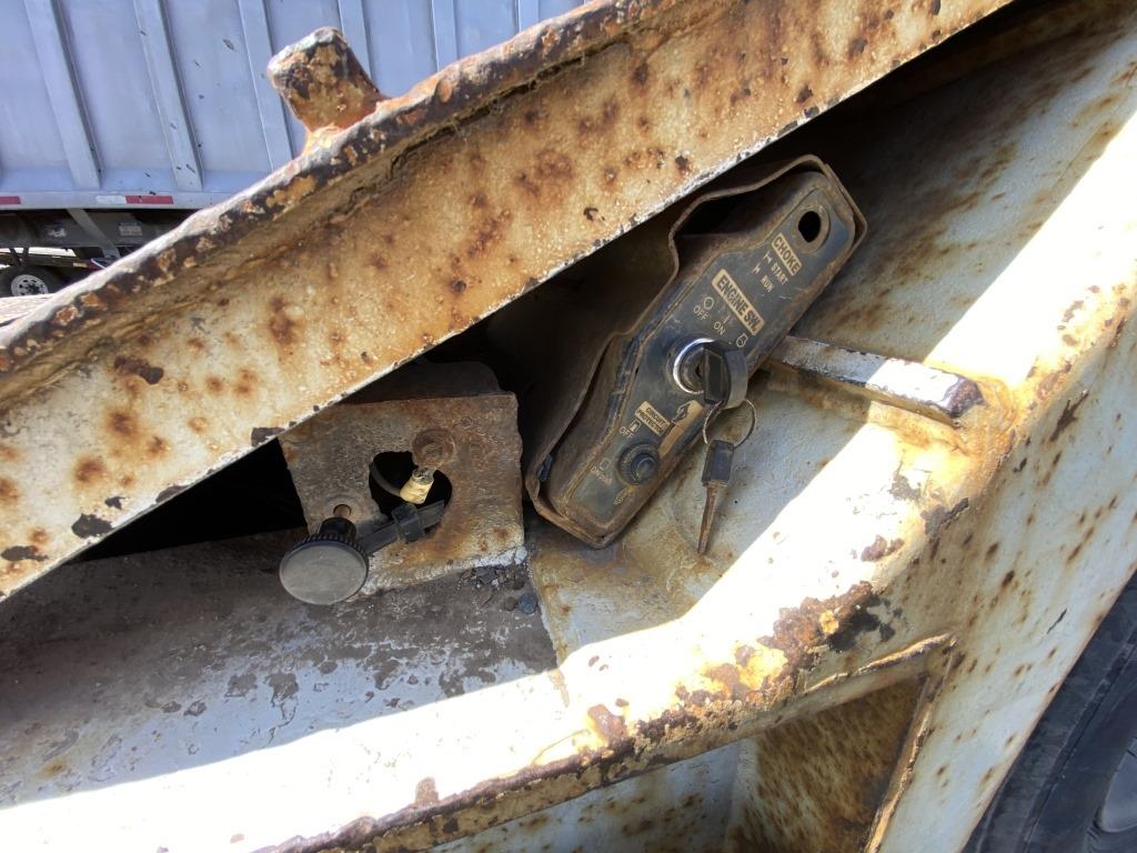 1991 Trail King Tri-Axle 48' Lowboy Trailer