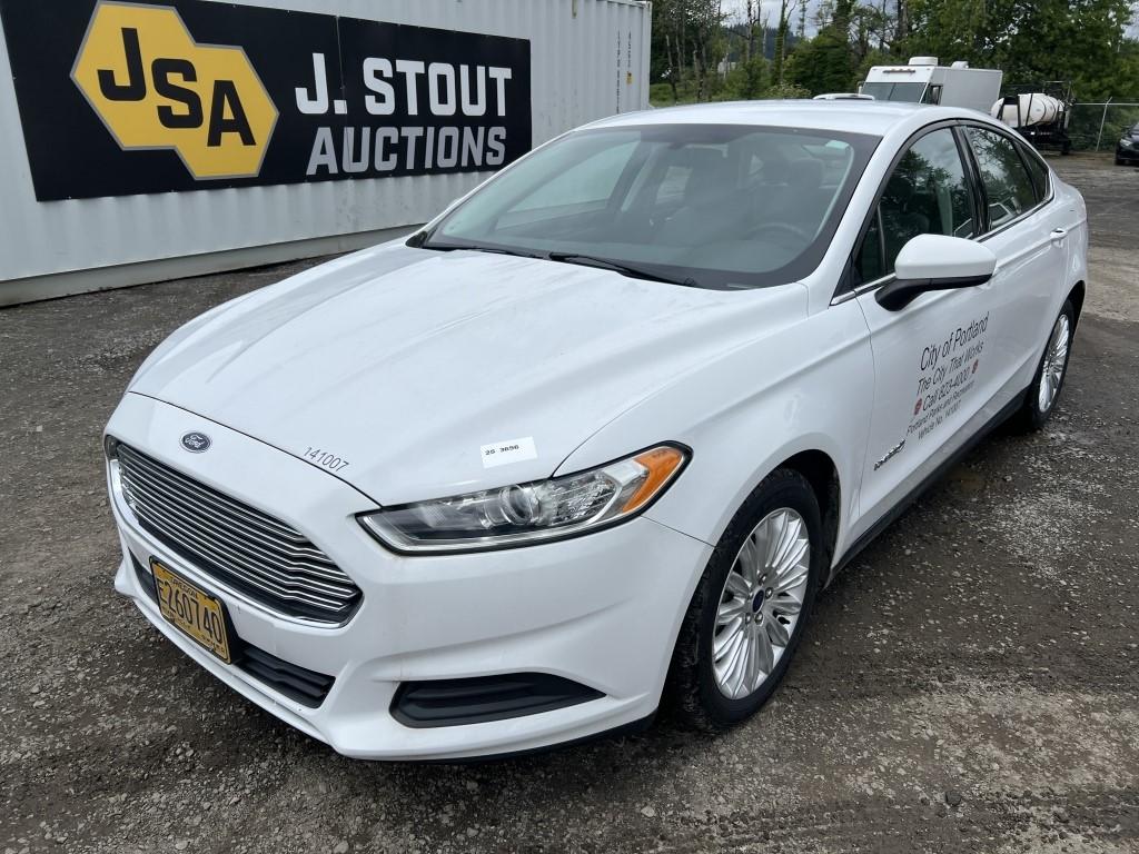 2014 Ford Fusion Hybrid Sedan