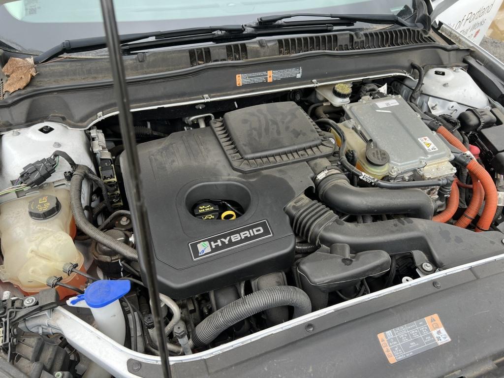 2014 Ford Fusion Hybrid Sedan