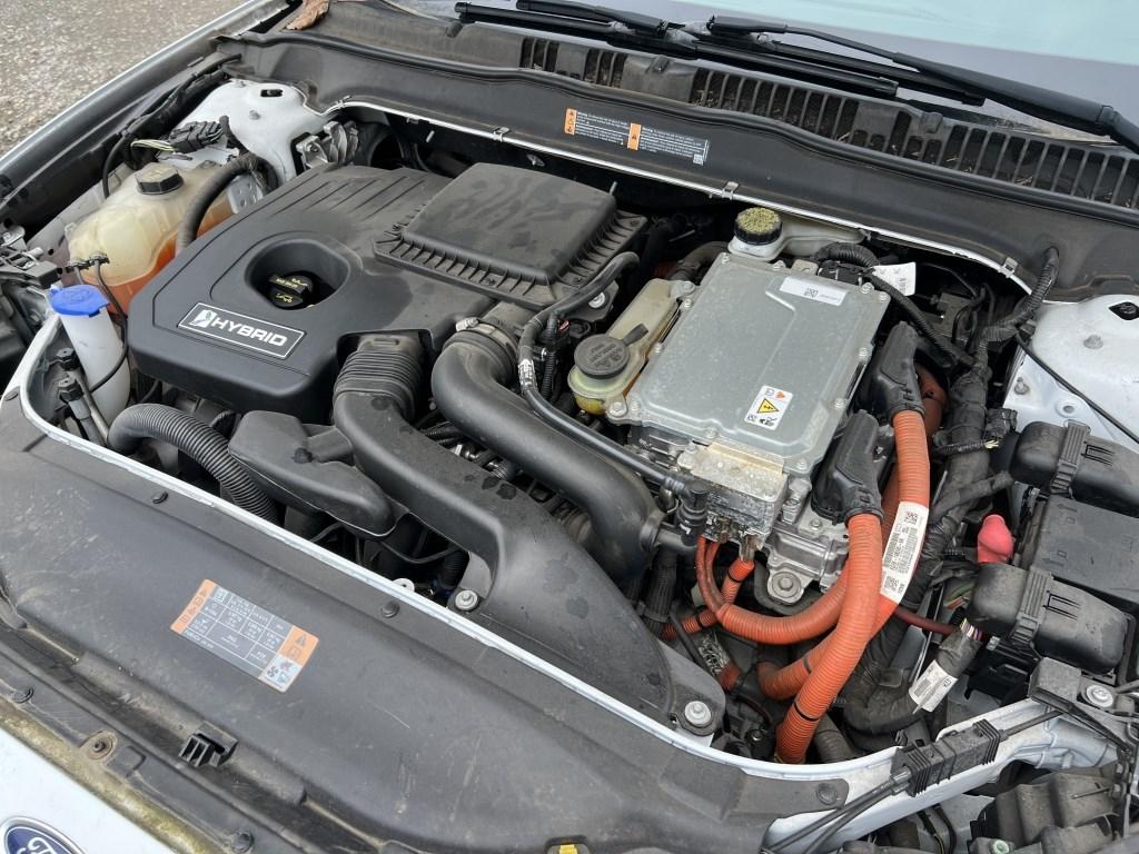 2014 Ford Fusion Hybrid Sedan