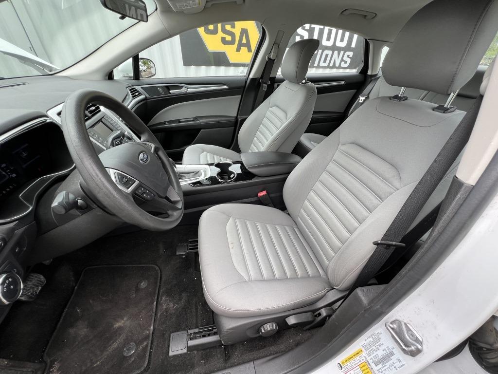 2014 Ford Fusion Hybrid Sedan