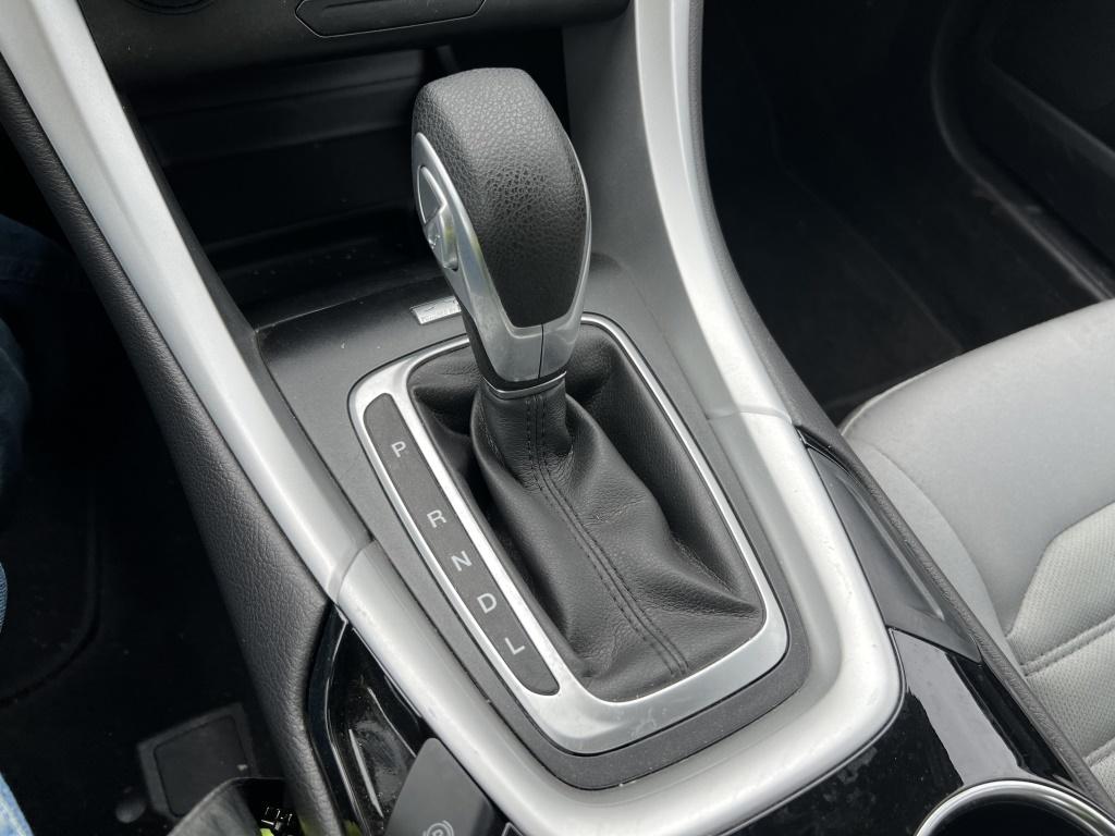 2014 Ford Fusion Hybrid Sedan