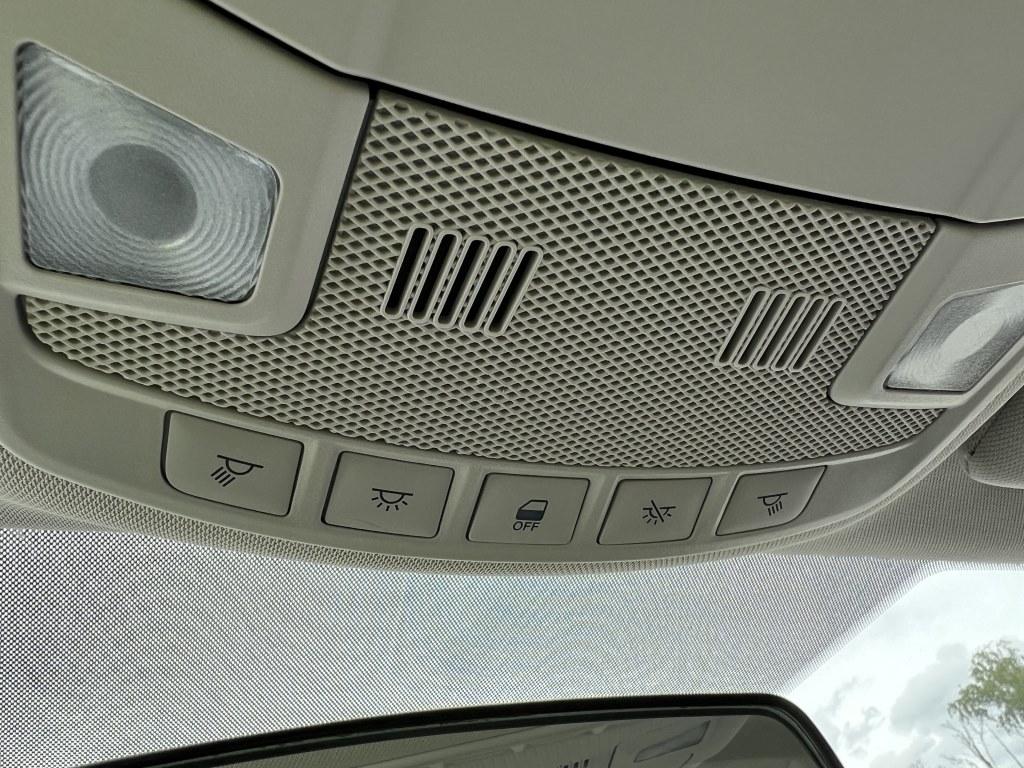 2014 Ford Fusion Hybrid Sedan
