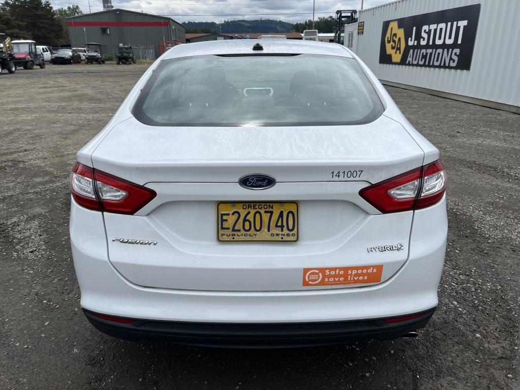 2014 Ford Fusion Hybrid Sedan