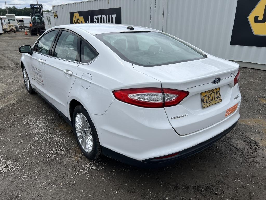 2014 Ford Fusion Hybrid Sedan