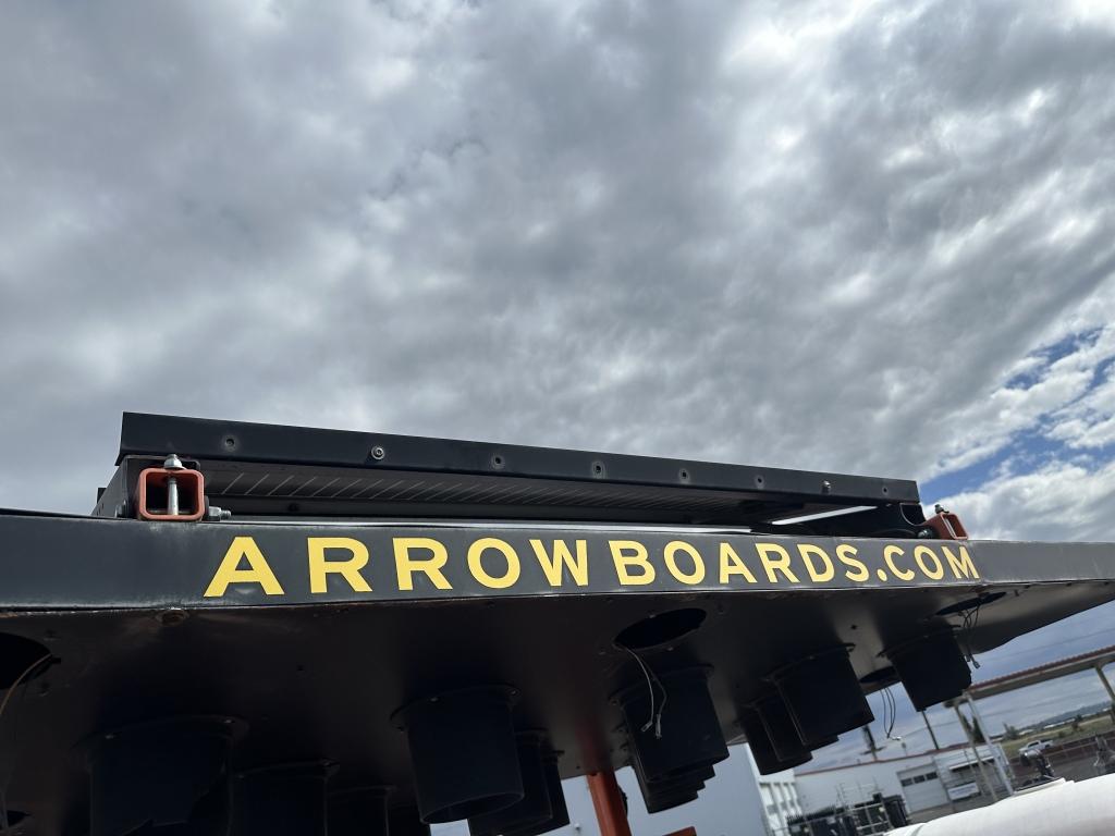2013 Weco WTSP Towable Arrow Board