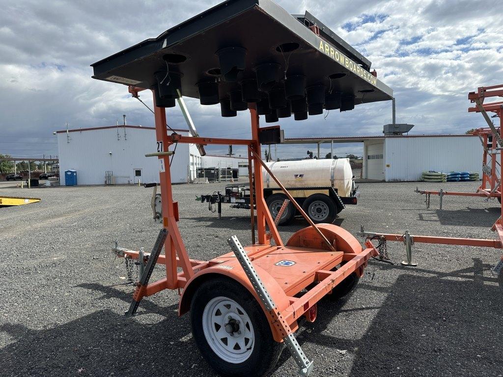 2013 Weco WTSP Towable Arrow Board