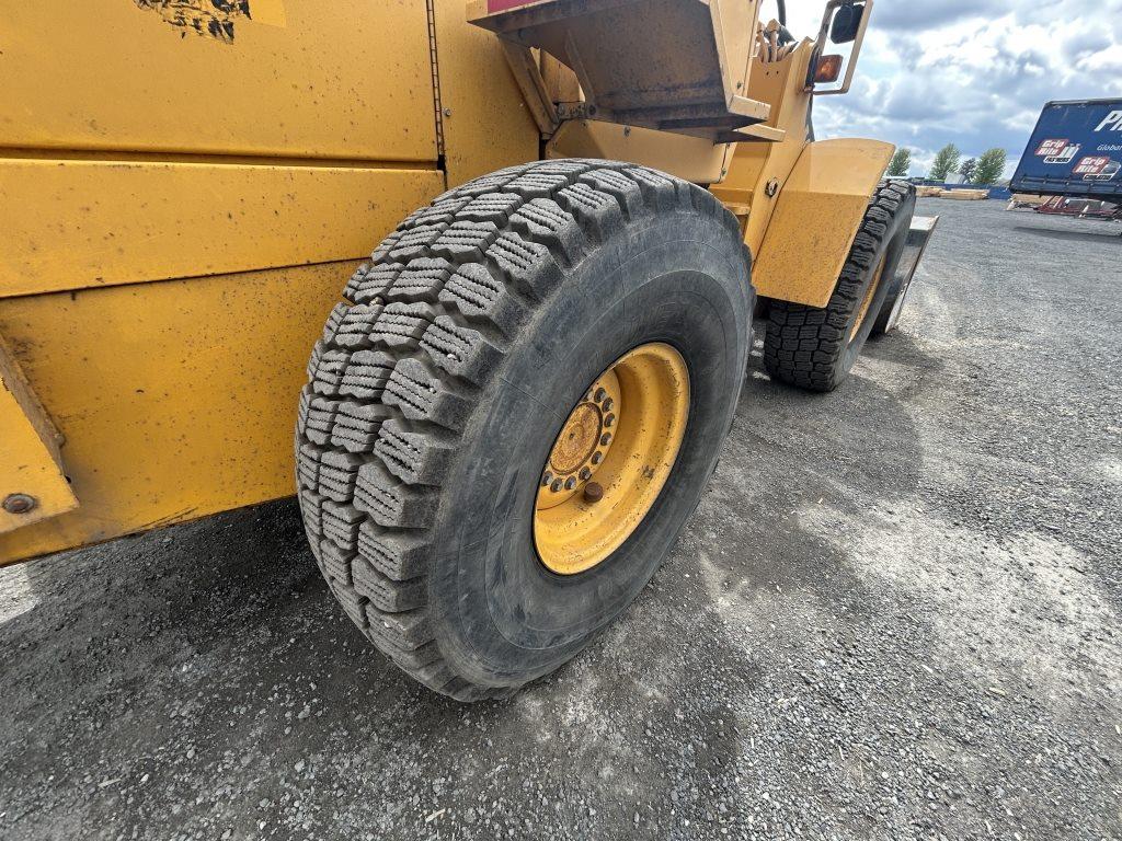 1992 John Deere 544E TC Integrated Tool Carrier