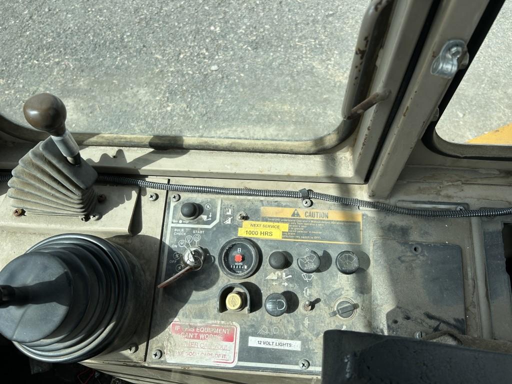 1992 John Deere 544E TC Integrated Tool Carrier