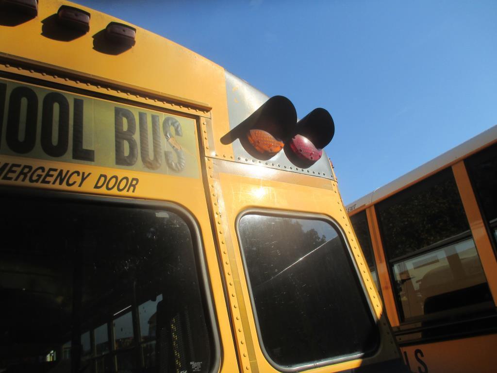 1997 Thomas Built School Bus, International T444