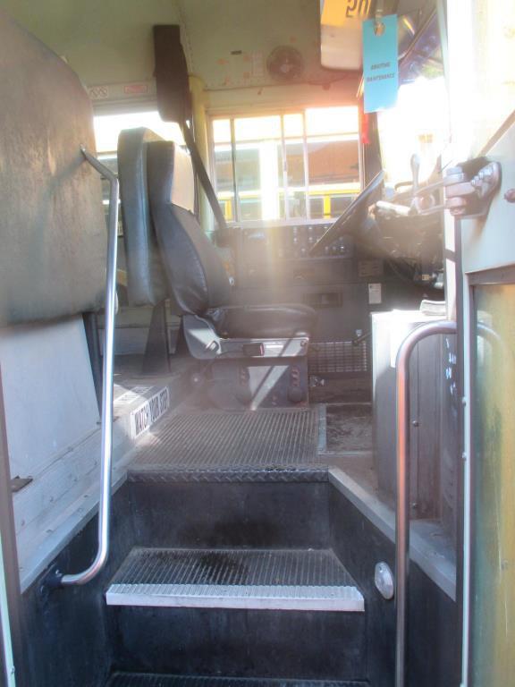1997 Thomas Built School Bus, International T444