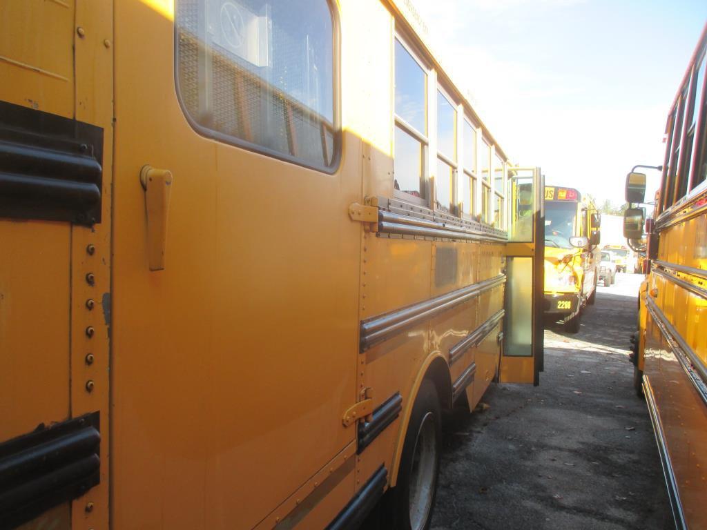 1997 Thomas Built School Bus, International T444