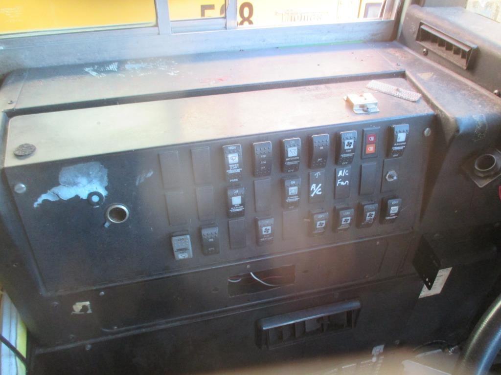 1997 Thomas Built School Bus, International T444
