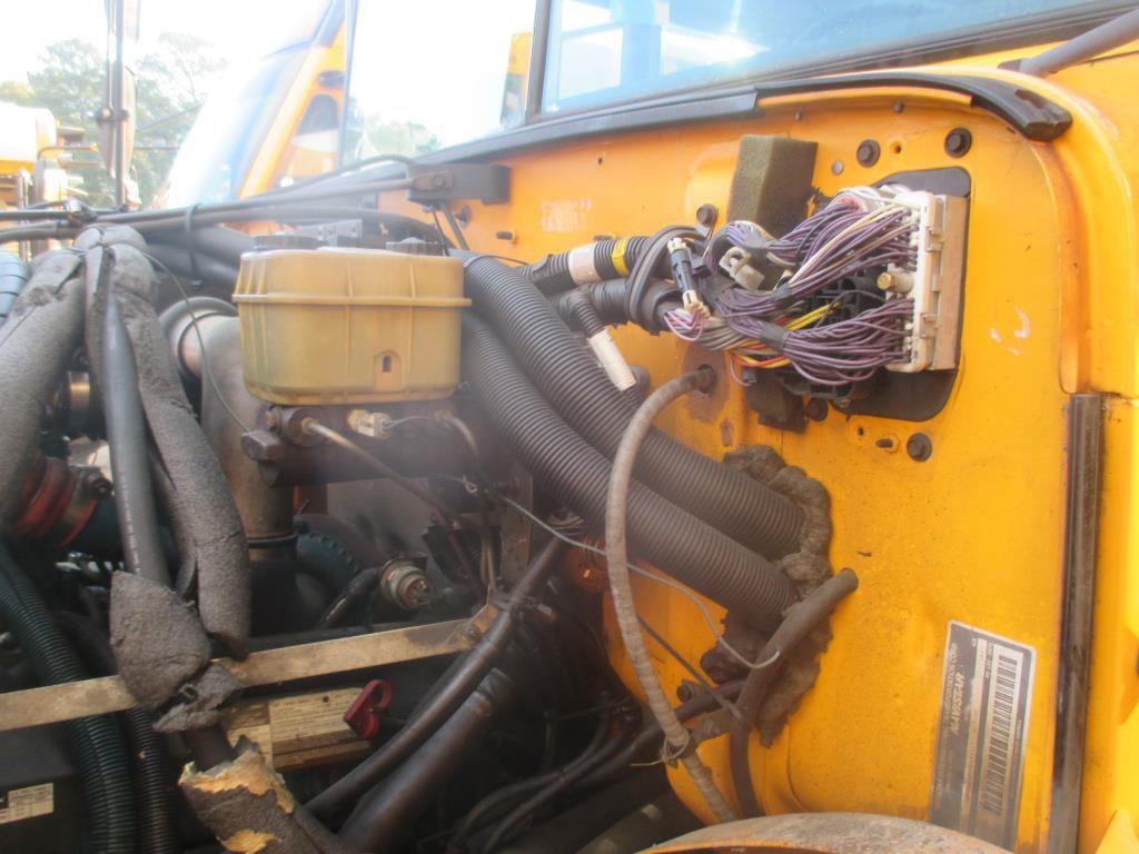 1997 Thomas Built School Bus, International T444