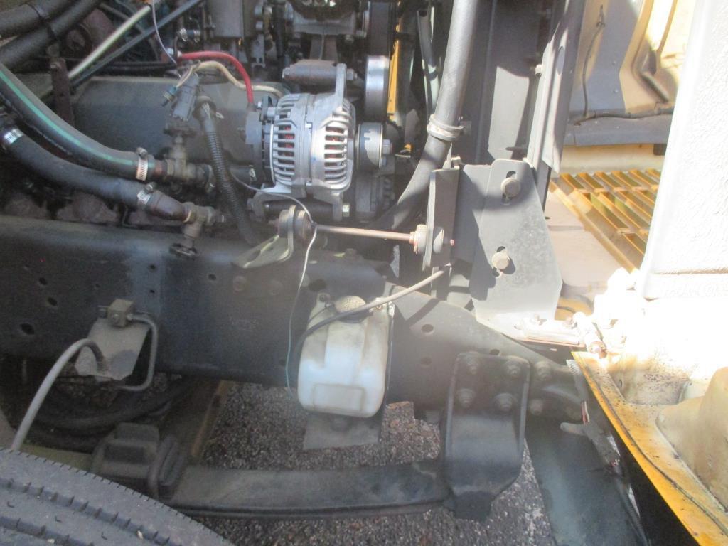1997 Thomas Built School Bus, International T444