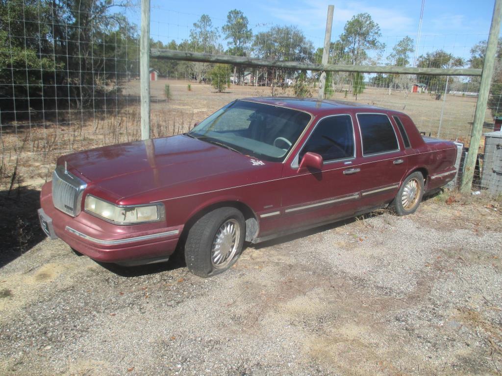 1996 Lincoln Town Car Signature