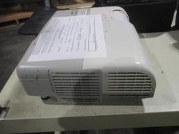 Epson EMP S5 LCD Projector