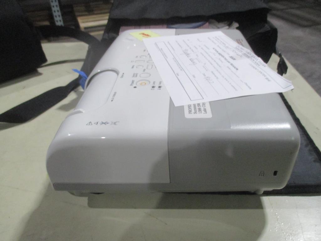 Epson EMP S5 LCD Projector
