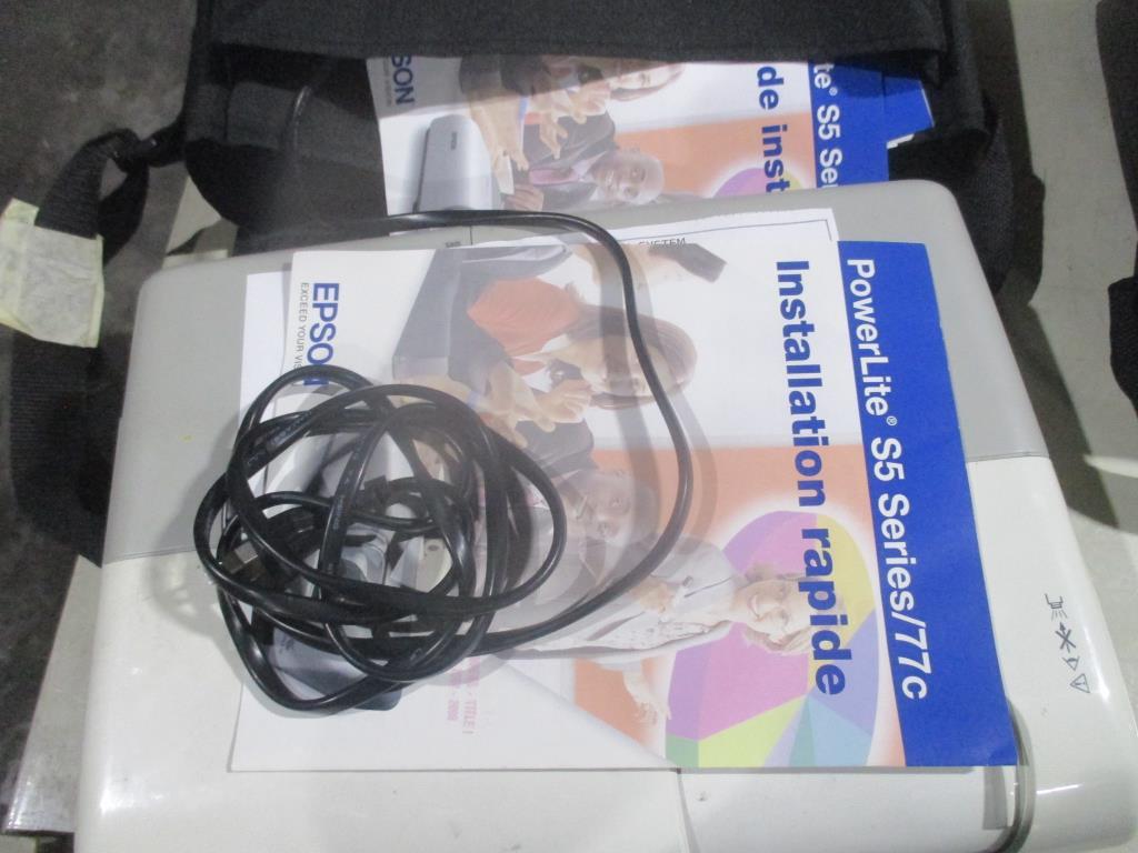 Epson EMP S5 LCD Projector