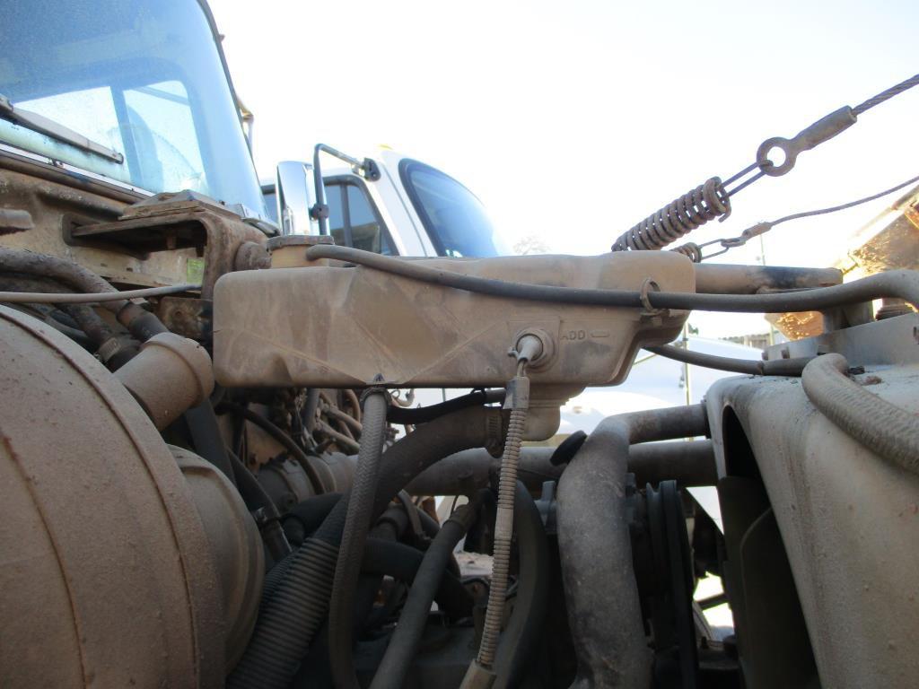 1994 Ford L8000 Dump Truck.