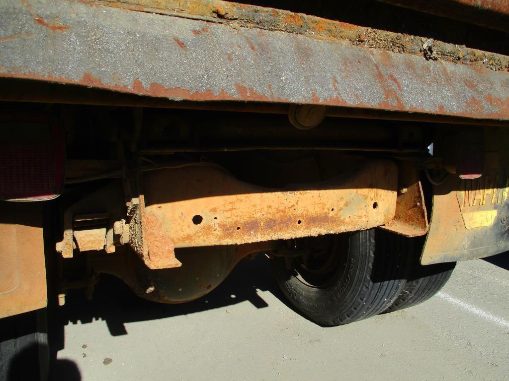 1994 Ford L8000 Dump Truck.