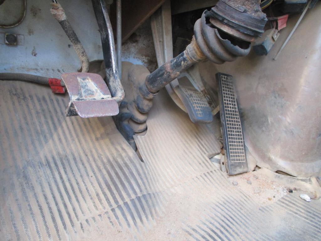 1994 Ford L8000 Dump Truck.
