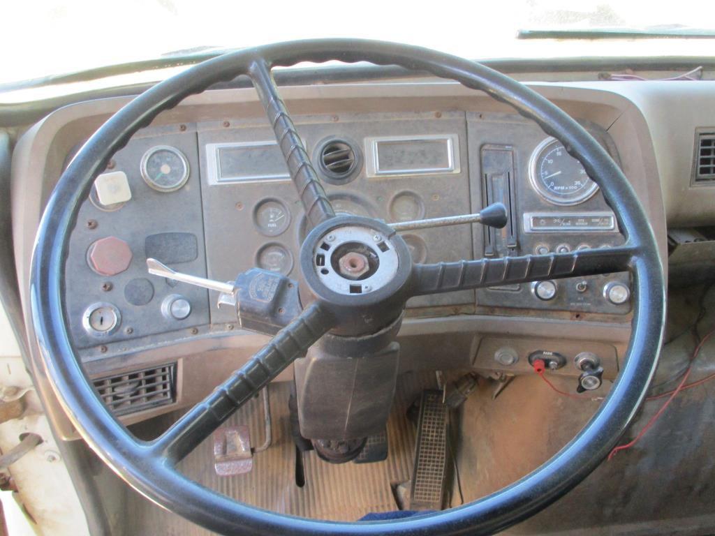 1994 Ford L8000 Dump Truck.