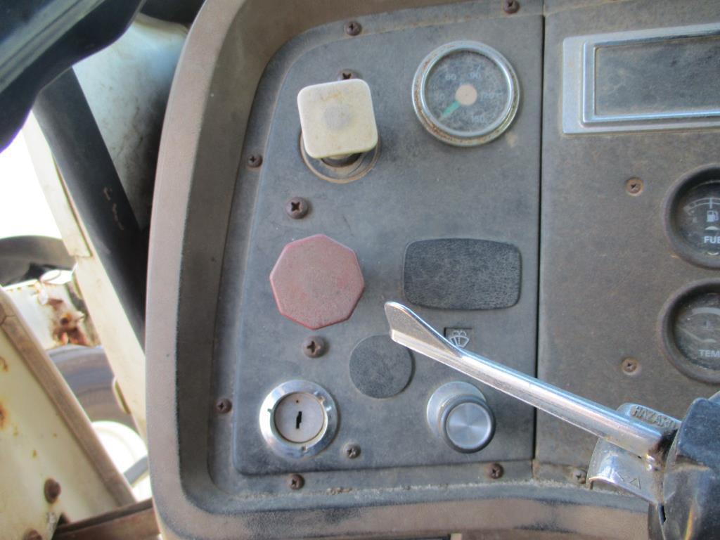 1994 Ford L8000 Dump Truck.