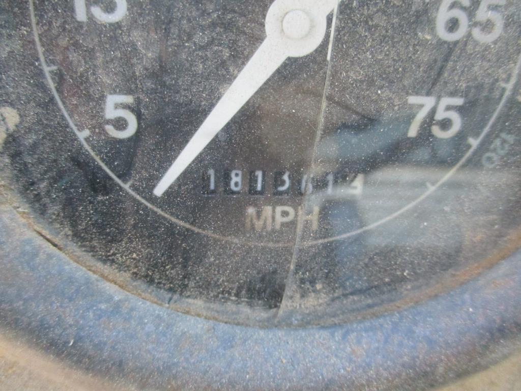 1994 Ford L8000 Dump Truck.