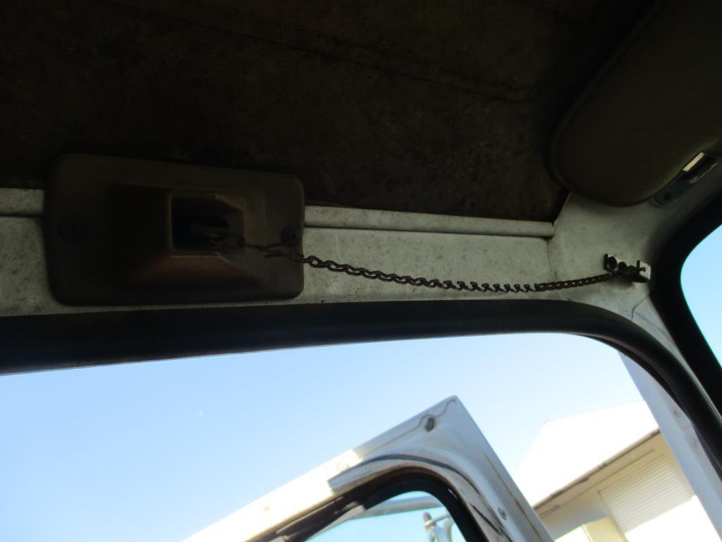 1994 Ford L8000 Dump Truck.