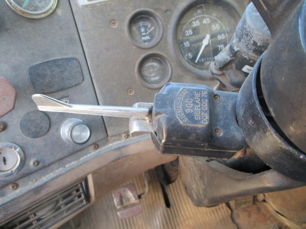 1994 Ford L8000 Dump Truck.