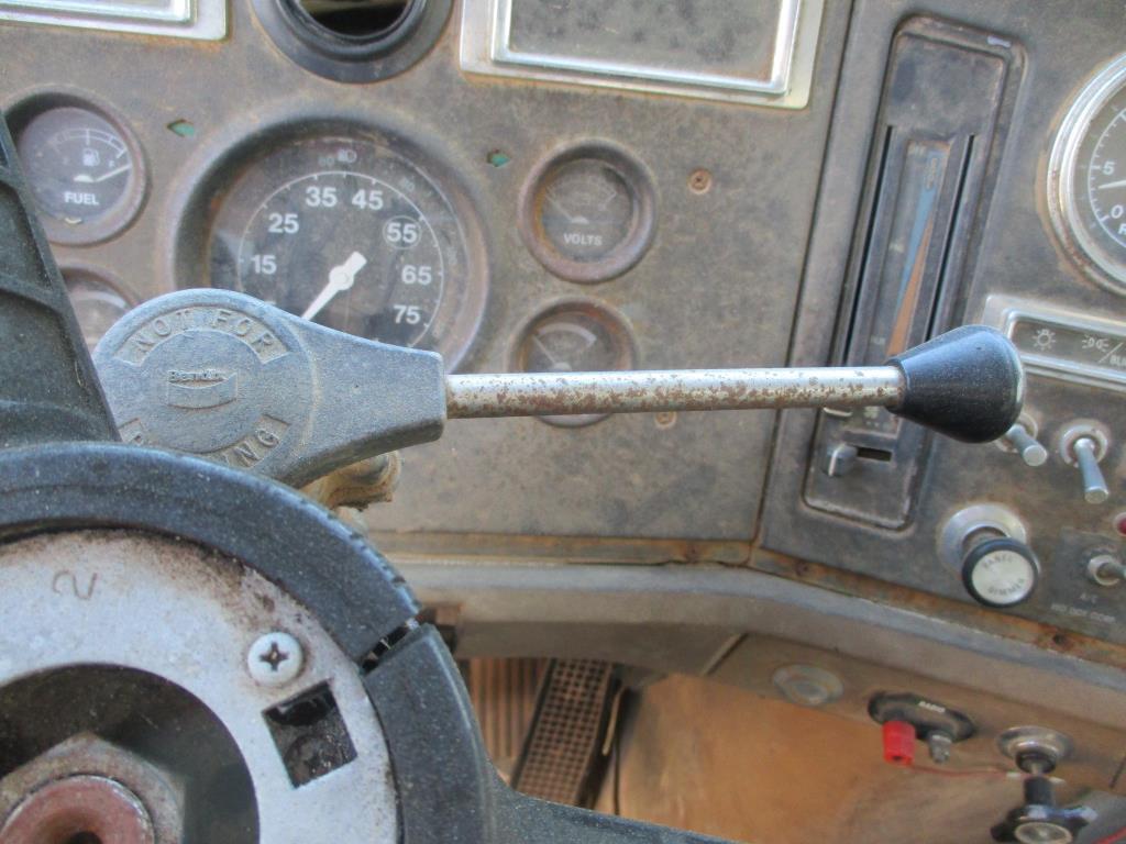 1994 Ford L8000 Dump Truck.