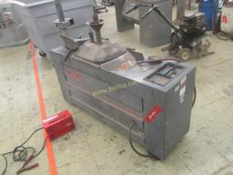FMC 7600 Tire Changer