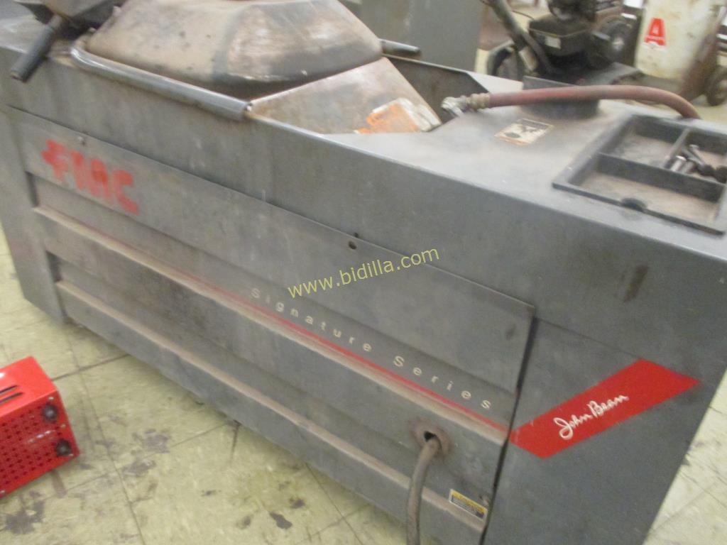 FMC 7600 Tire Changer
