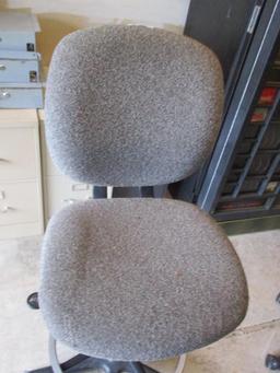 Rolling Bar Height Stool.