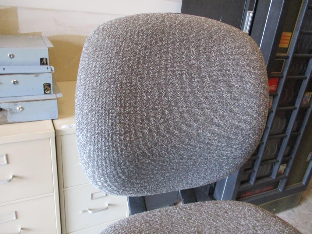 Rolling Bar Height Stool.
