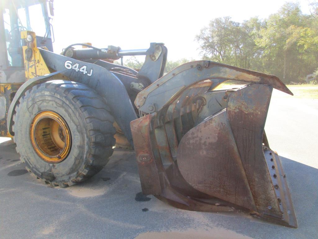John Deere 644J Wheel Loader.