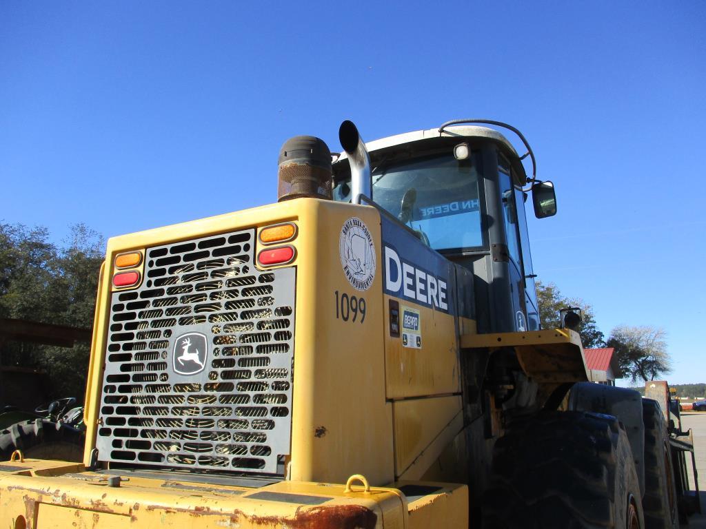 John Deere 644J Wheel Loader.