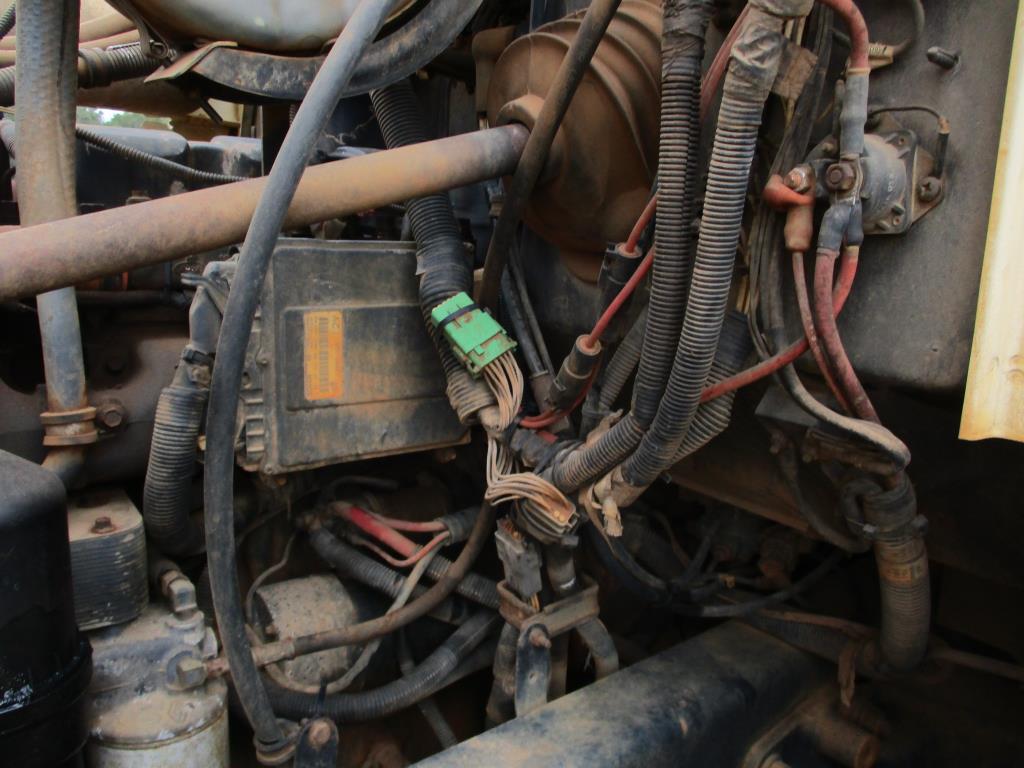 2001 Mack RD688S Dump Truck.