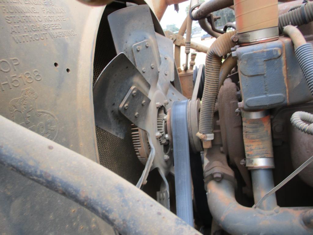 2001 Mack RD688S Dump Truck.
