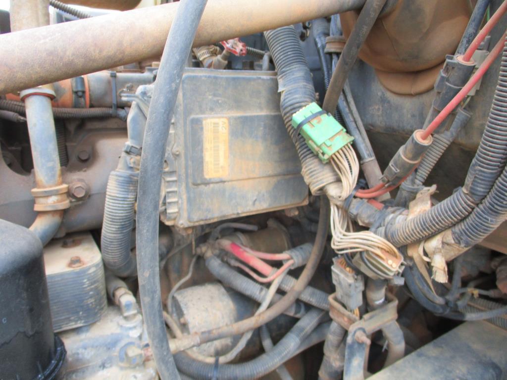 2001 Mack RD688S Dump Truck.