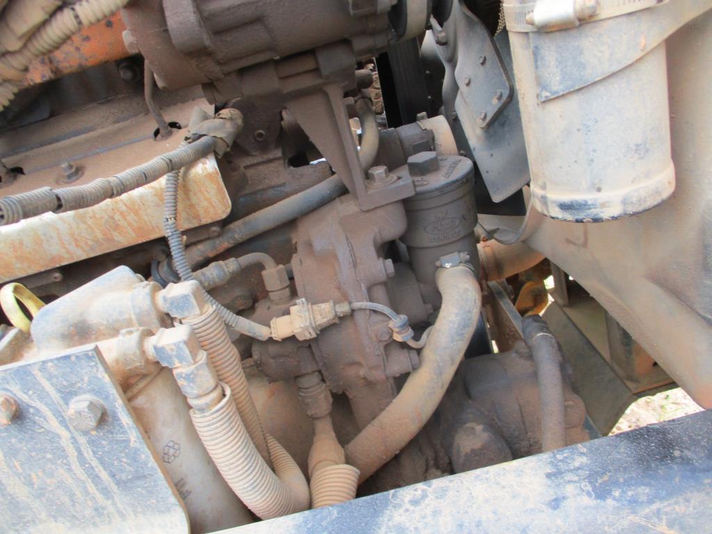 2001 Mack RD688S Dump Truck.