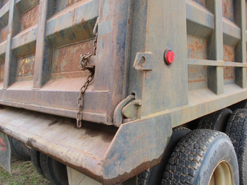 2001 Mack RD688S Dump Truck.