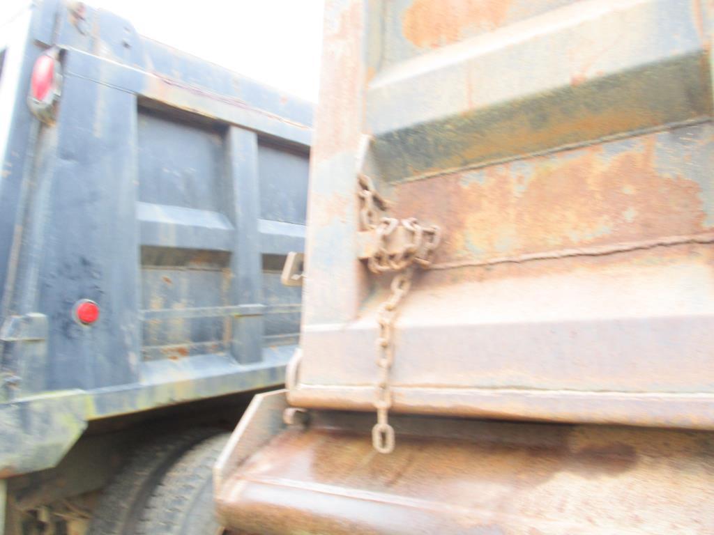 2001 Mack RD688S Dump Truck.