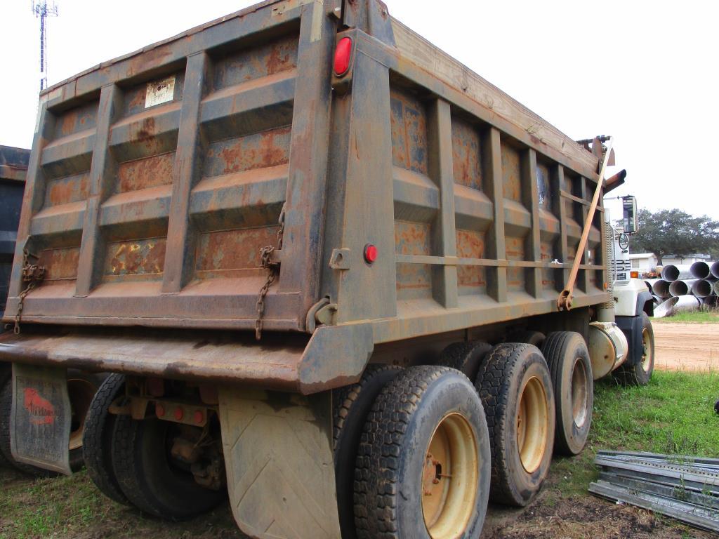 2001 Mack RD688S Dump Truck.