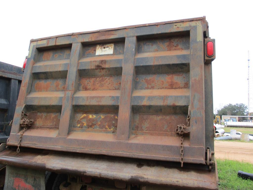 2001 Mack RD688S Dump Truck.