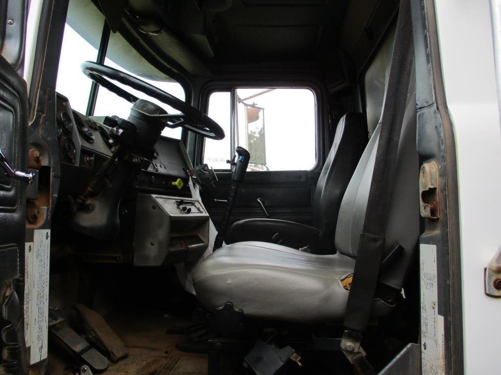 2001 Mack RD688S Dump Truck.