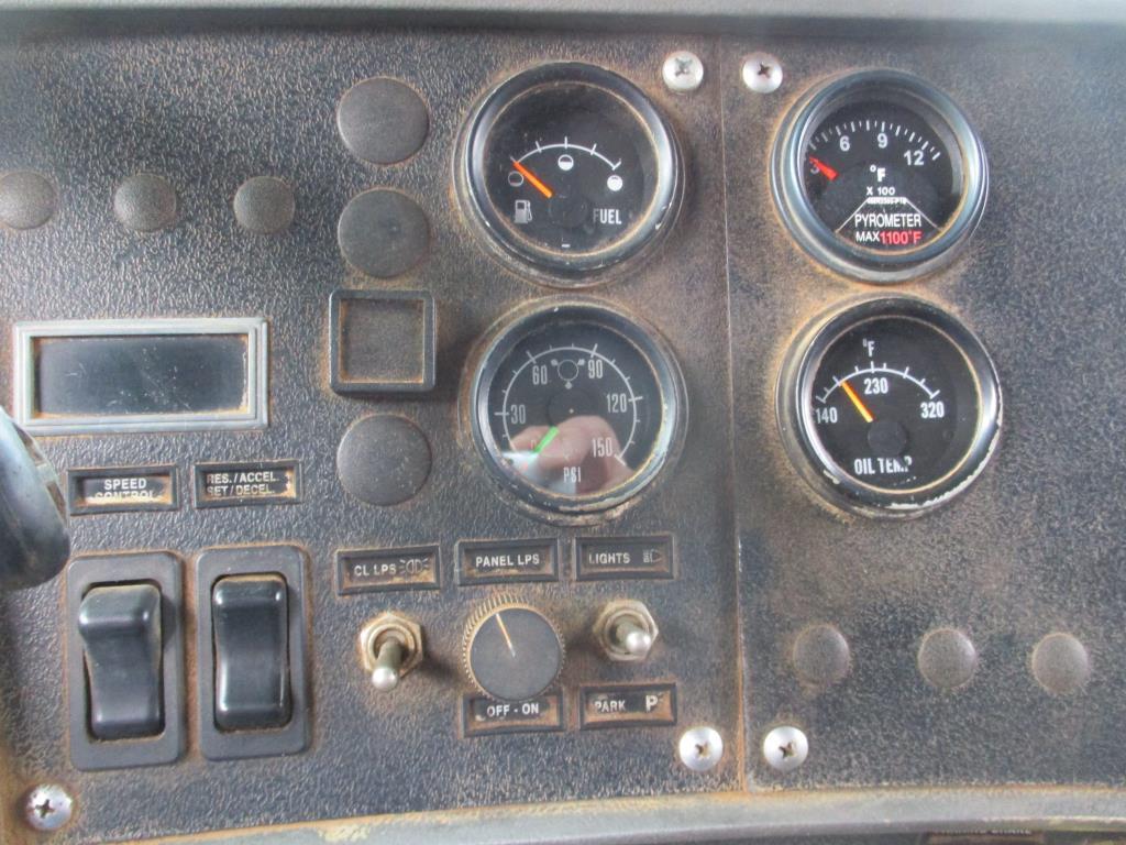 2001 Mack RD688S Dump Truck.
